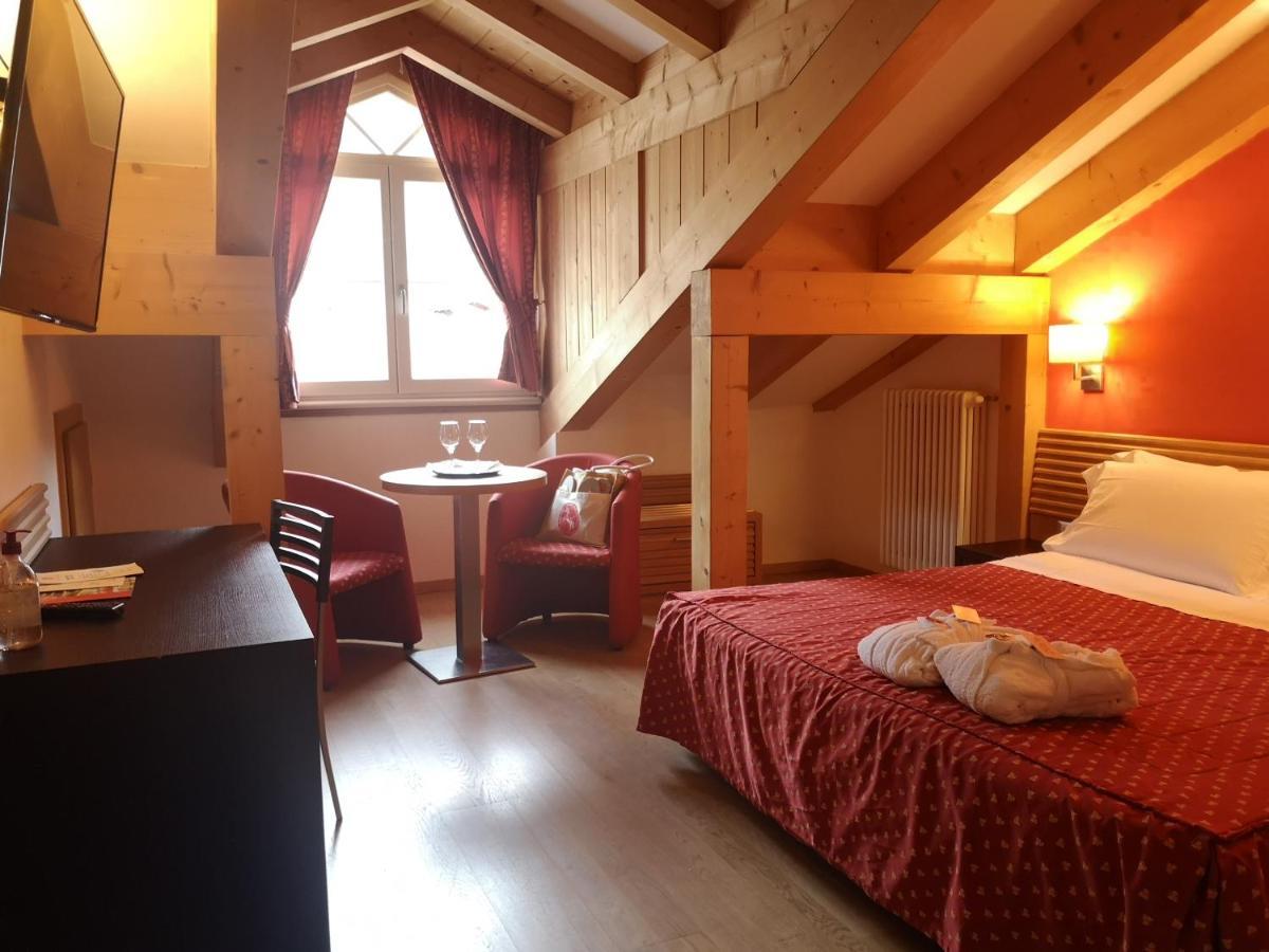 Albergo Cavallino Bianco Rumo Екстериор снимка
