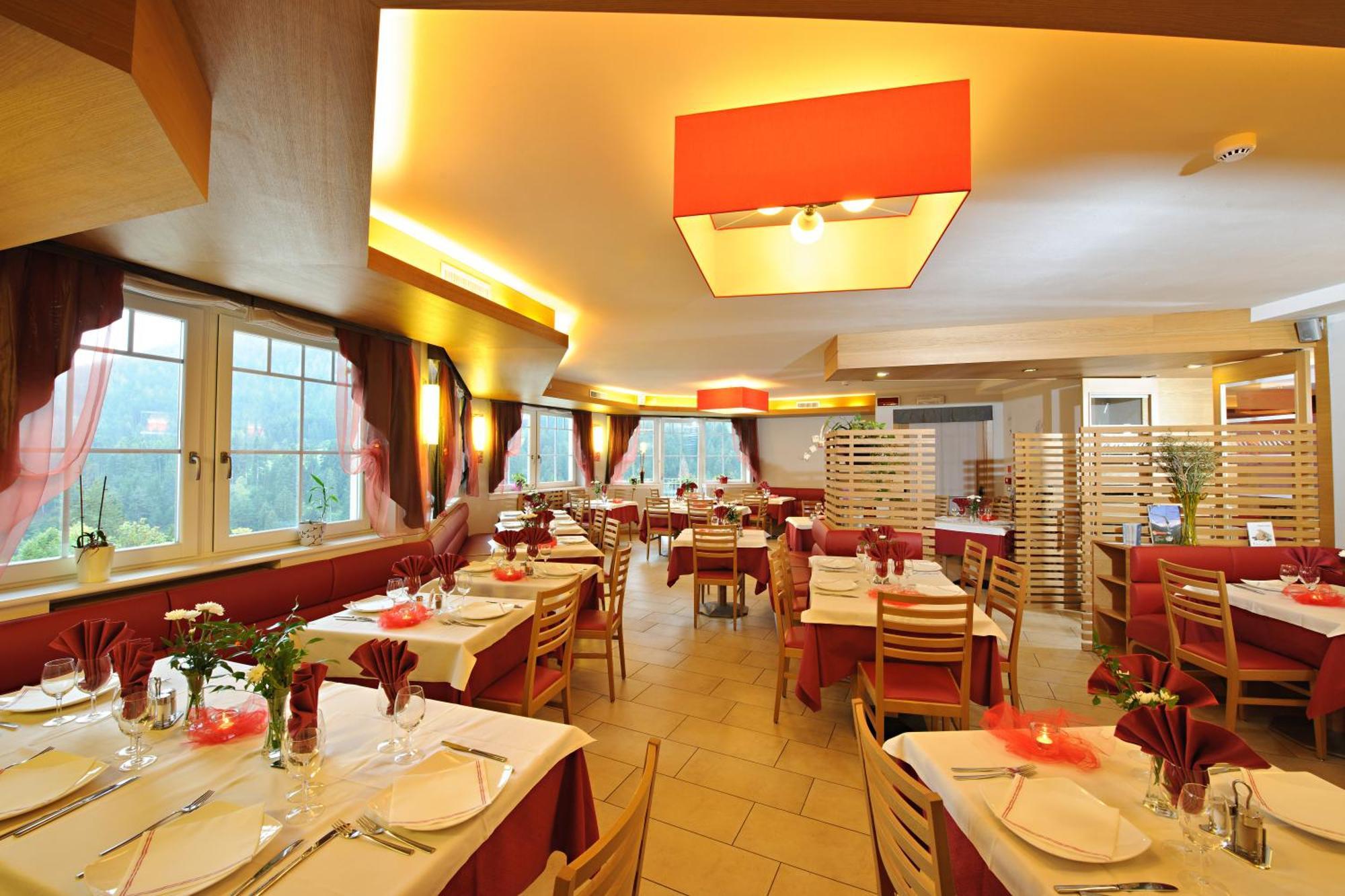 Albergo Cavallino Bianco Rumo Екстериор снимка