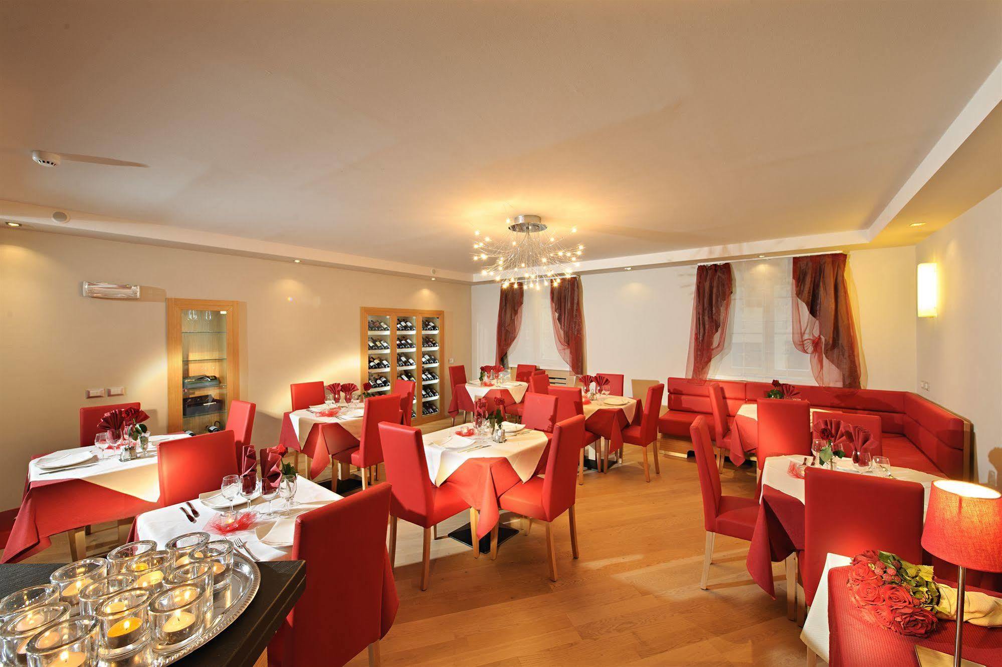 Albergo Cavallino Bianco Rumo Екстериор снимка