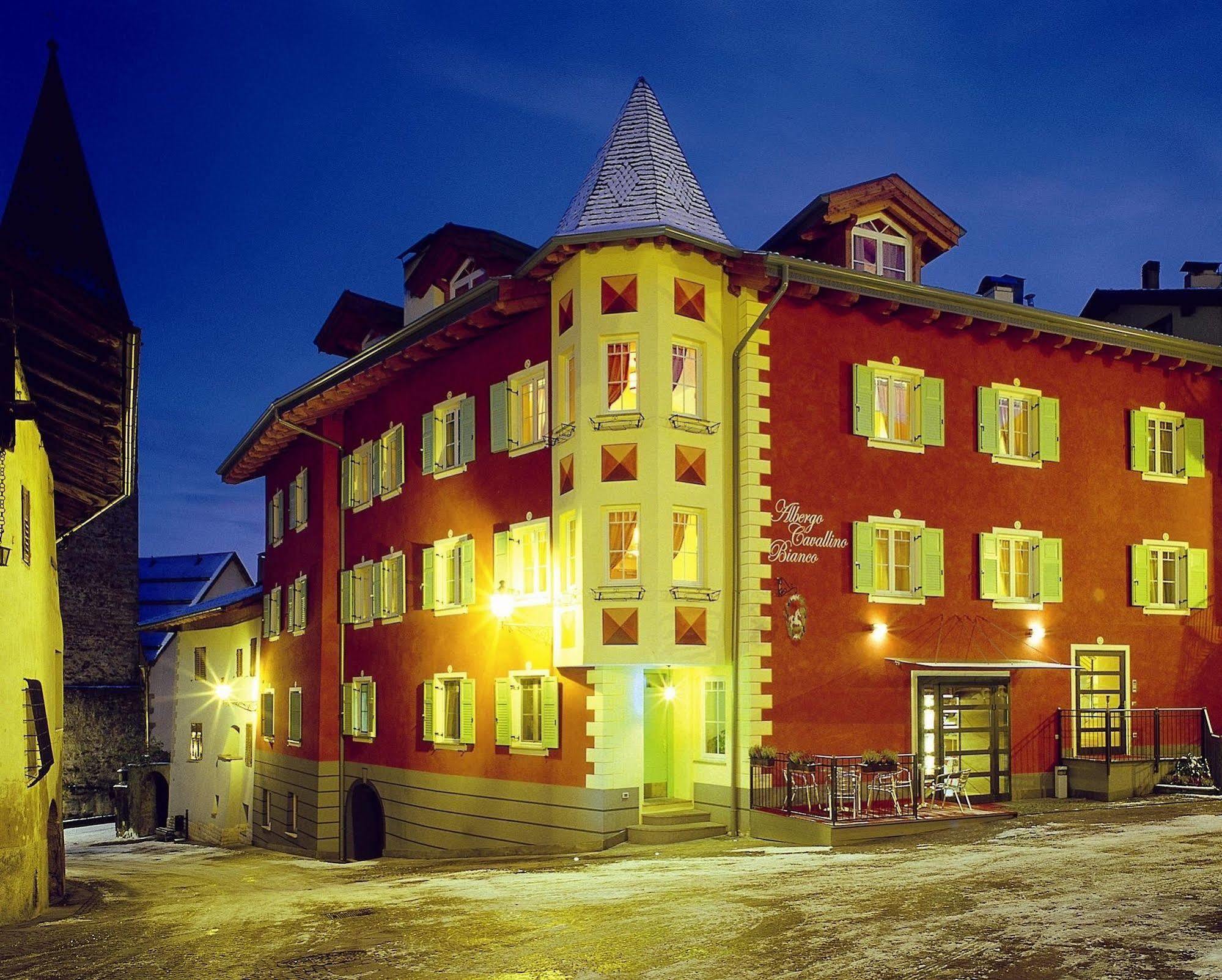 Albergo Cavallino Bianco Rumo Екстериор снимка